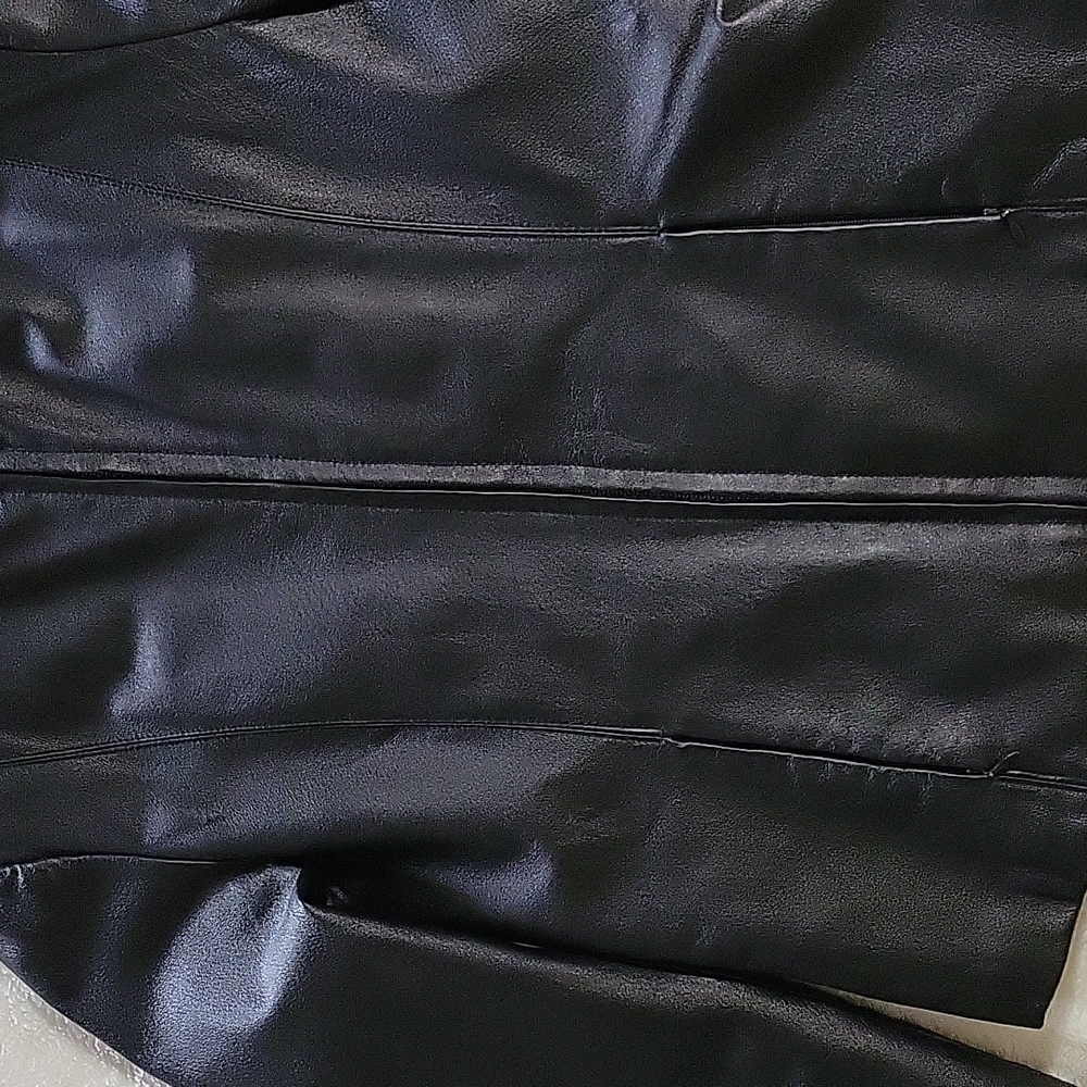 VINTAGE GENUINE LEATHER JACKET - Picture 14 of 16